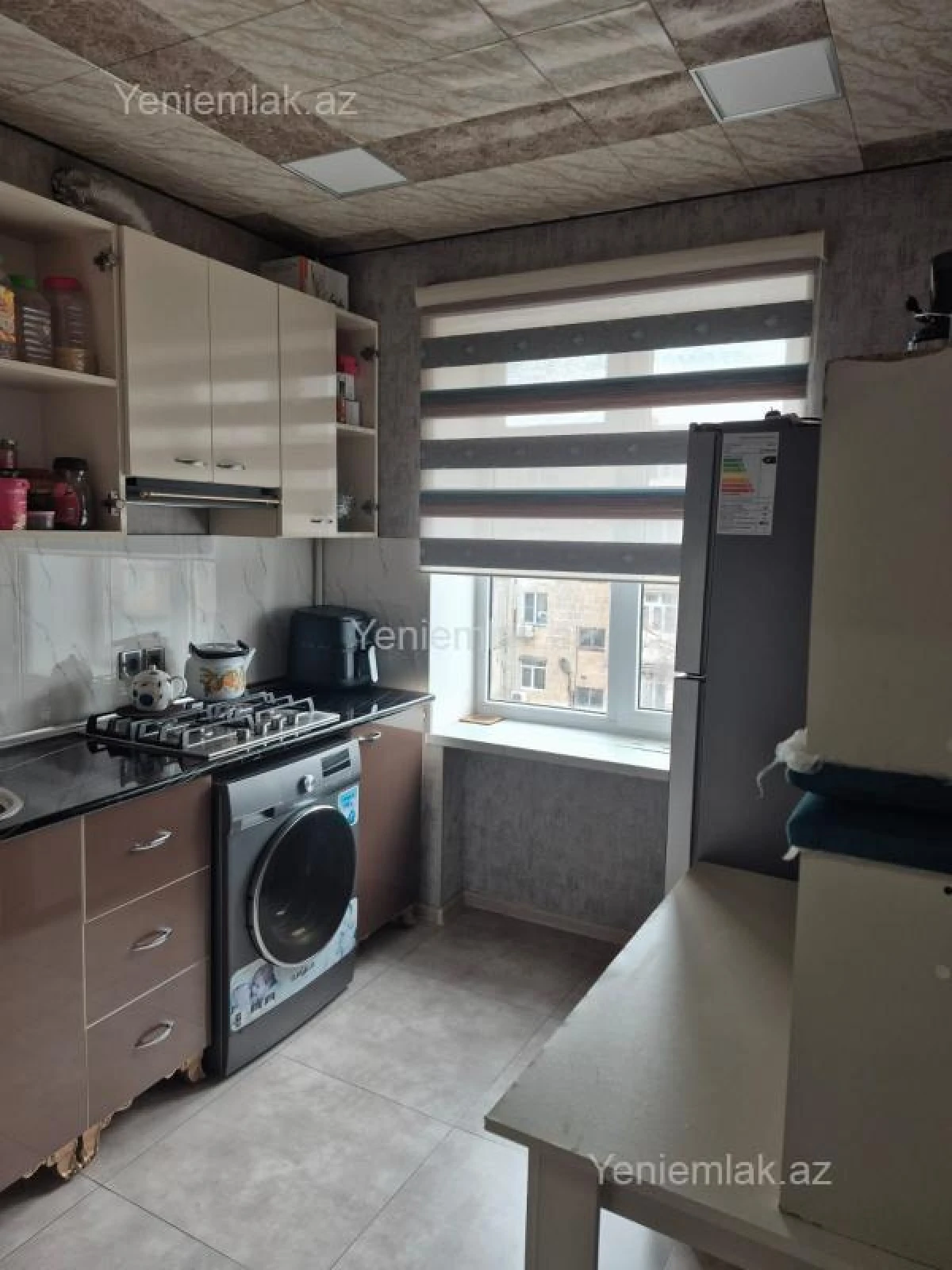 Satılır 4 otaqlı köhnə tikili 90 m²
