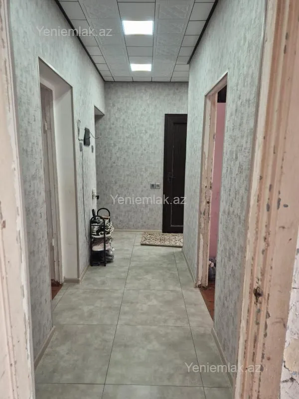 Satılır 4 otaqlı köhnə tikili 90 m²