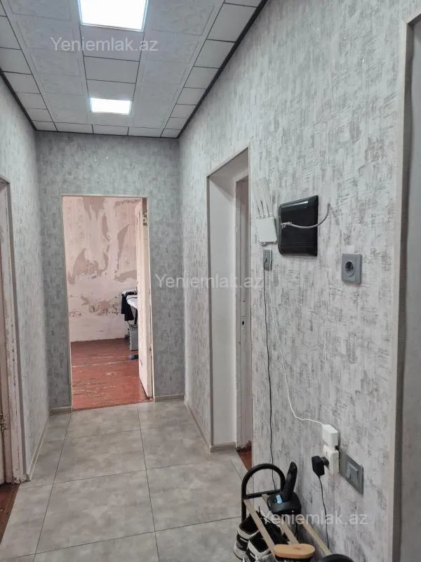 Satılır 4 otaqlı köhnə tikili 90 m²