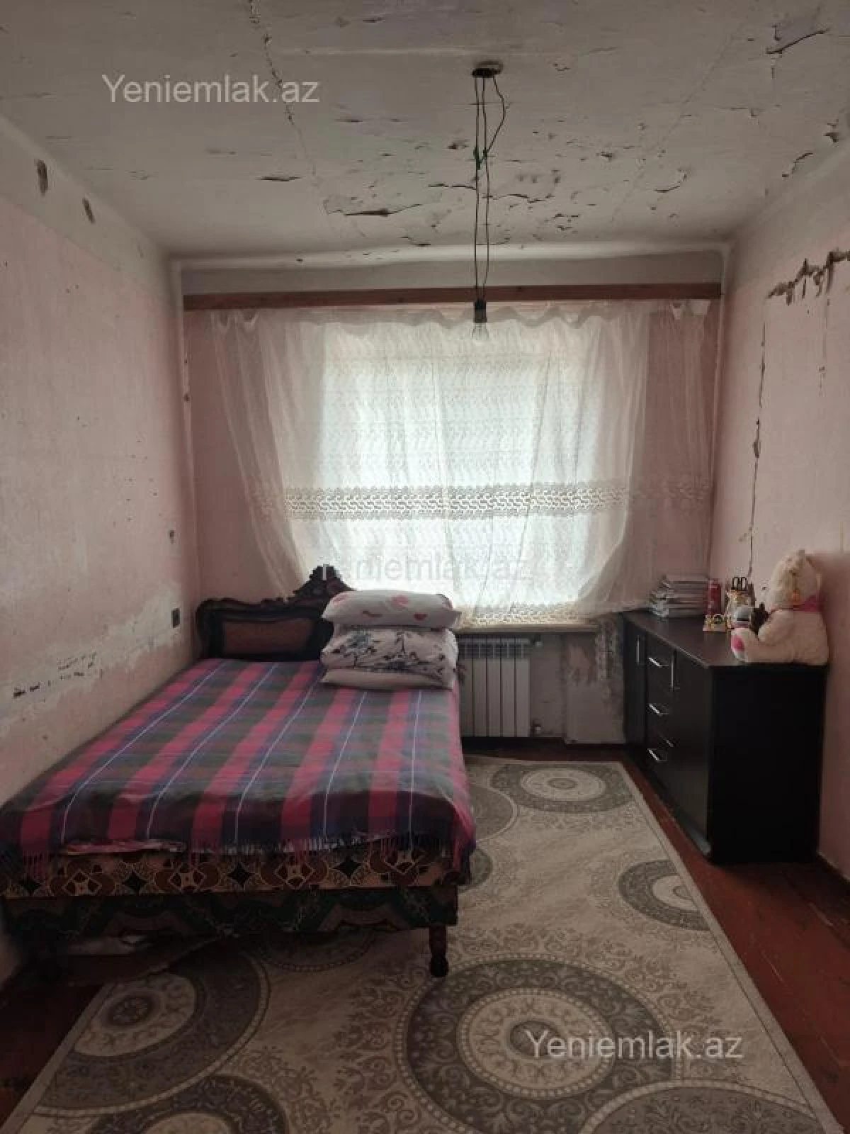 Satılır 4 otaqlı köhnə tikili 90 m²