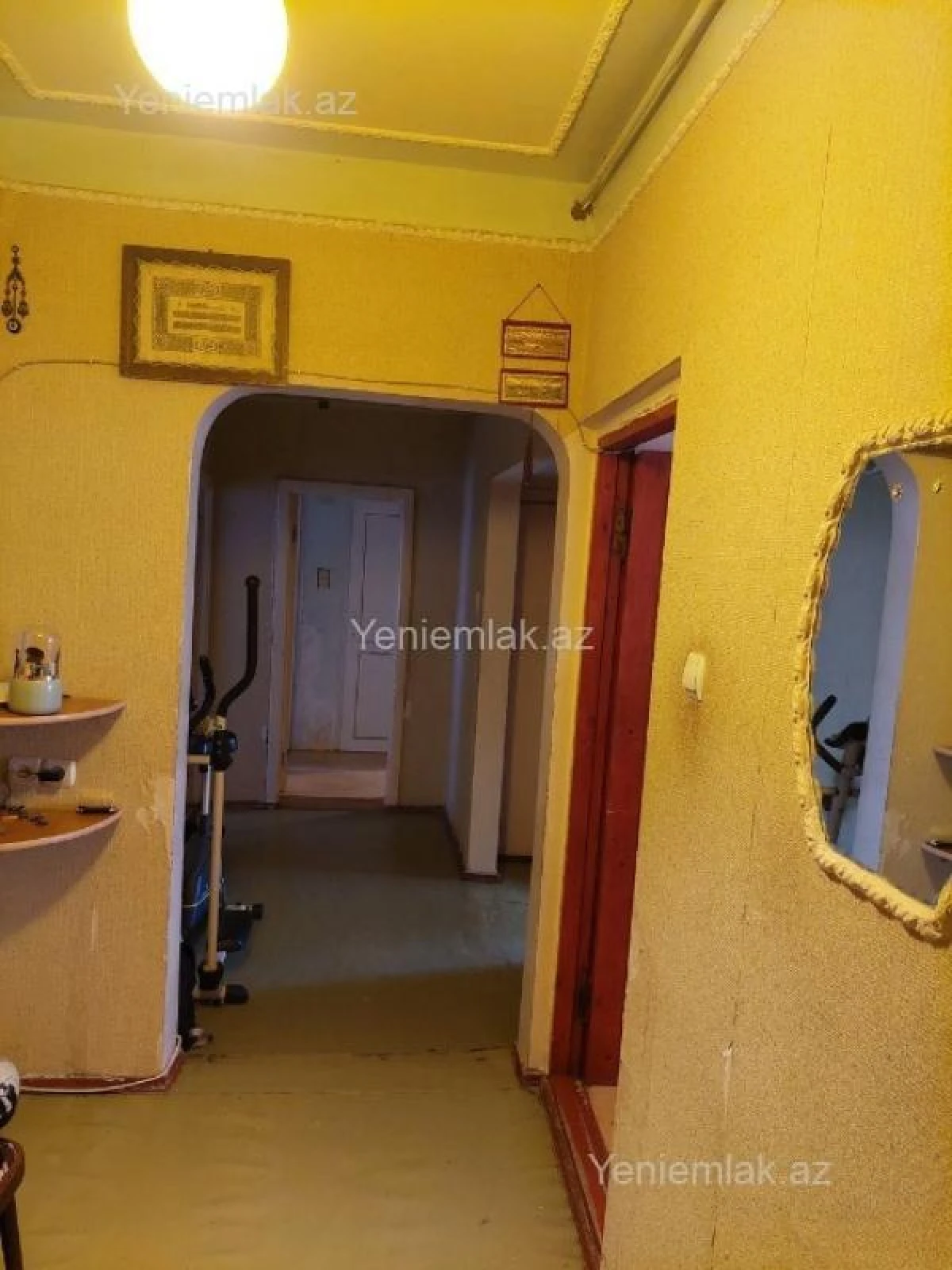 Satılır 4 otaqlı köhnə tikili 100 m²