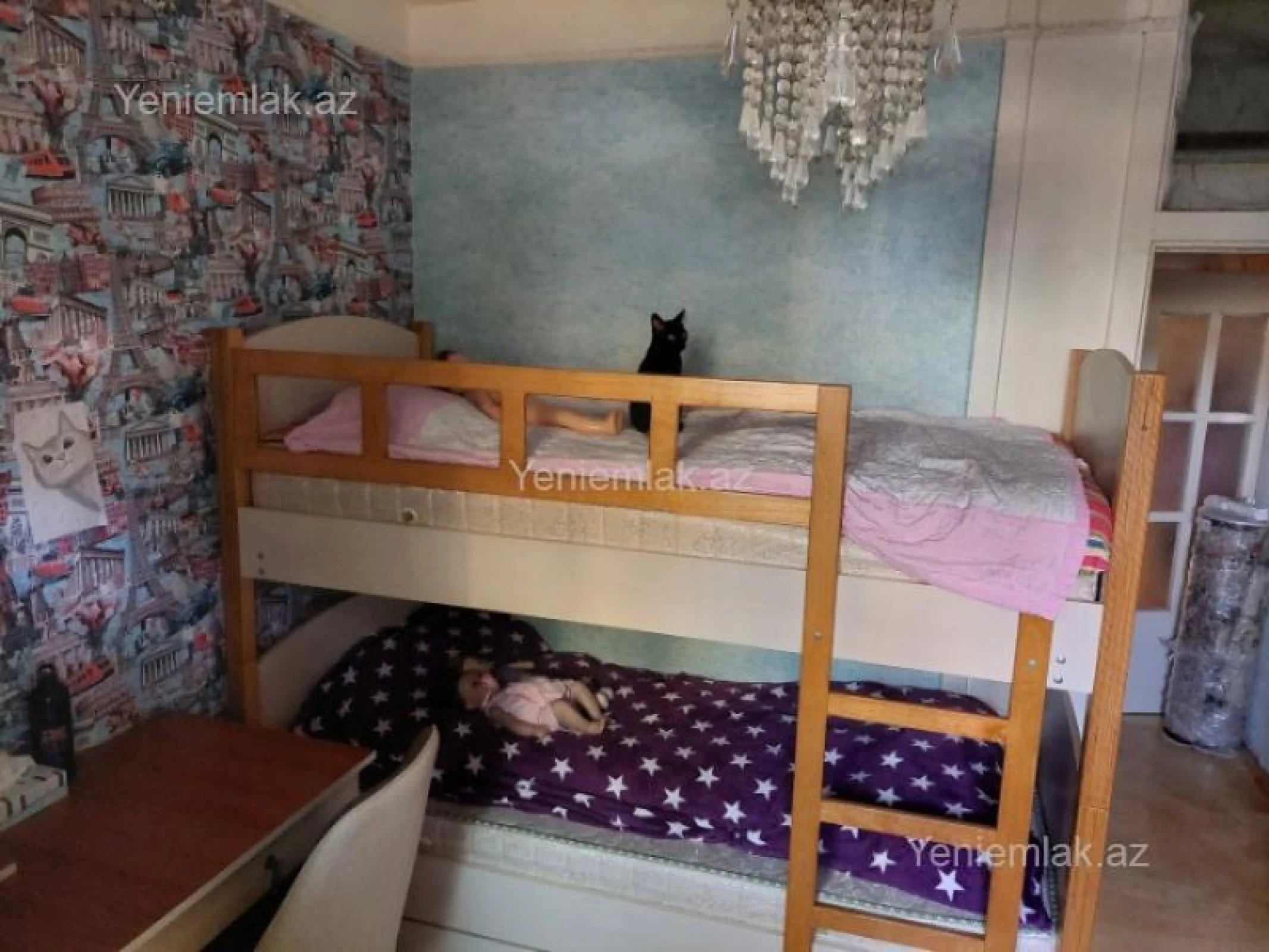 Satılır 4 otaqlı köhnə tikili 100 m²