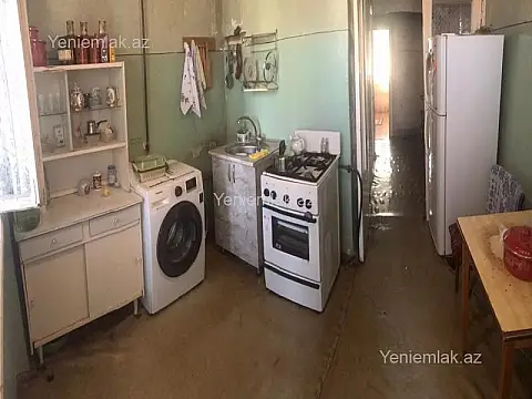 Satılır 3 otaqlı köhnə tikili 80 m²