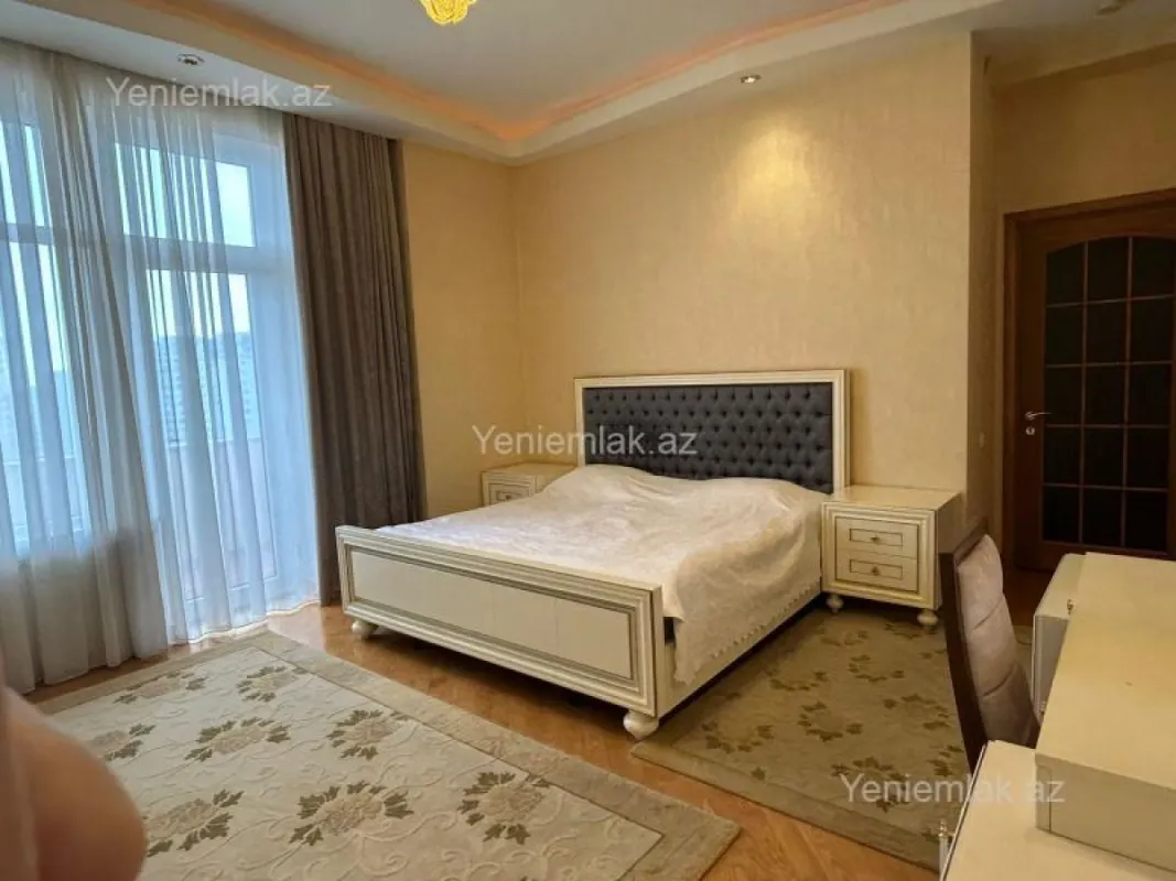 Satılır 3 otaqlı yeni tikili 175 m²