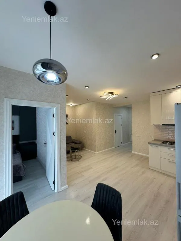 Satılır 2 otaqlı yeni tikili 60 m²