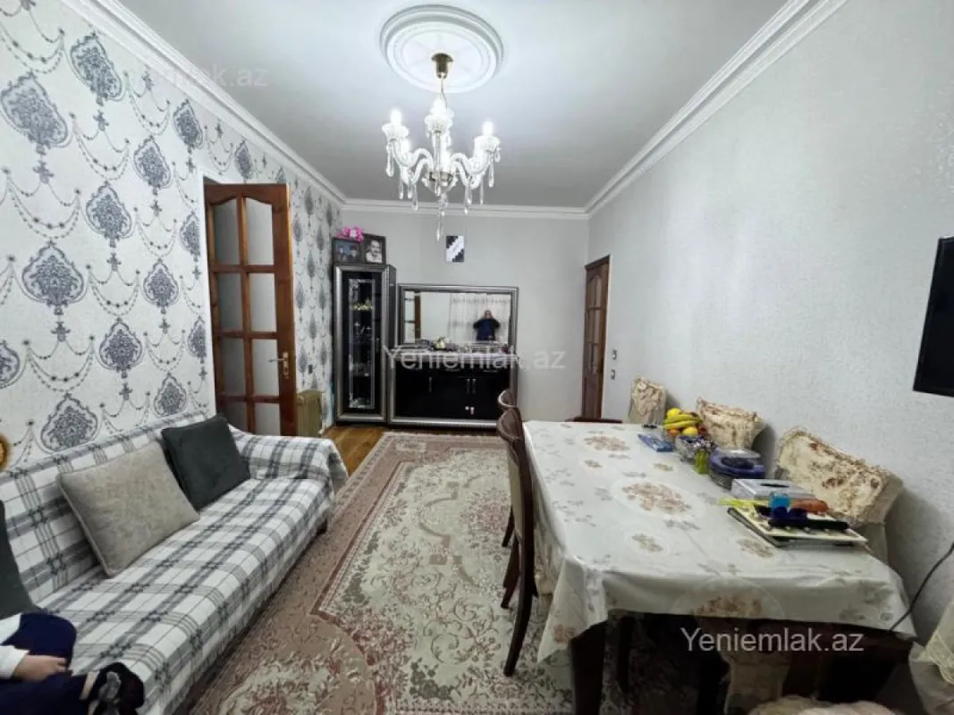 Satılır 2 otaqlı köhnə tikili 50 m²