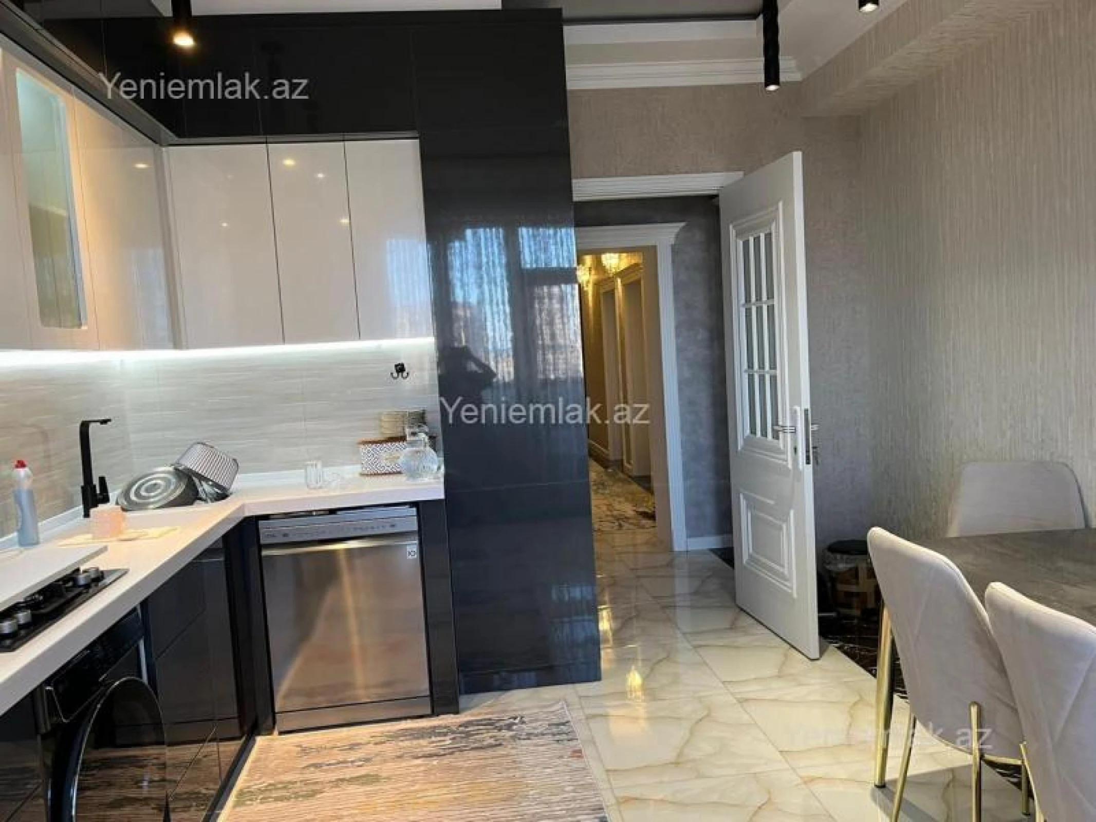 Satılır 4 otaqlı yeni tikili 189 m²