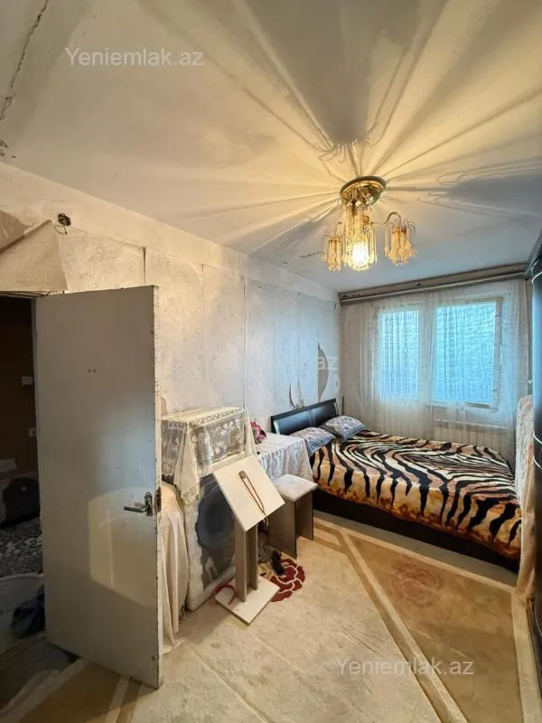 Satılır 3 otaqlı köhnə tikili 80 m²