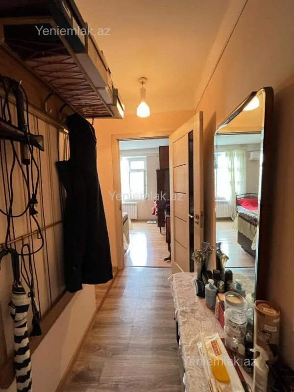 Satılır 1 otaqlı köhnə tikili 40 m²