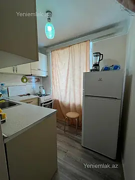 Satılır 1 otaqlı köhnə tikili 40 m²