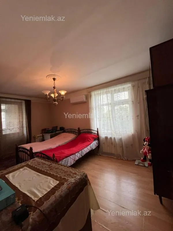 Satılır 1 otaqlı köhnə tikili 40 m²