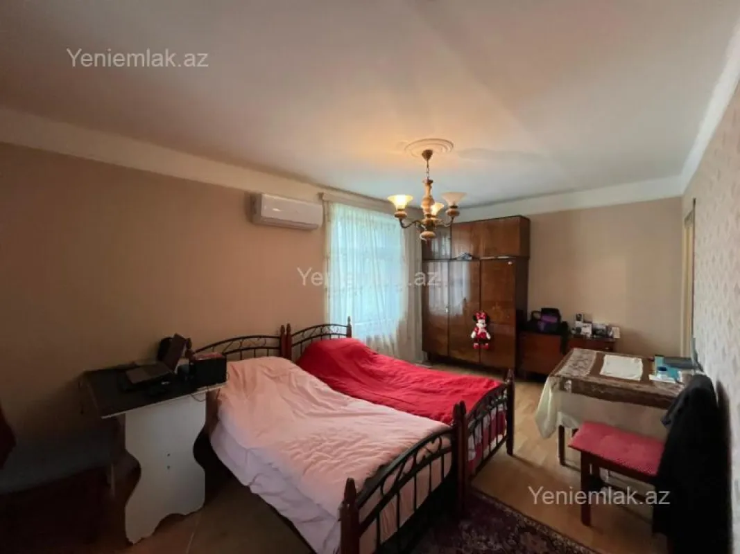 Satılır 1 otaqlı köhnə tikili 40 m²