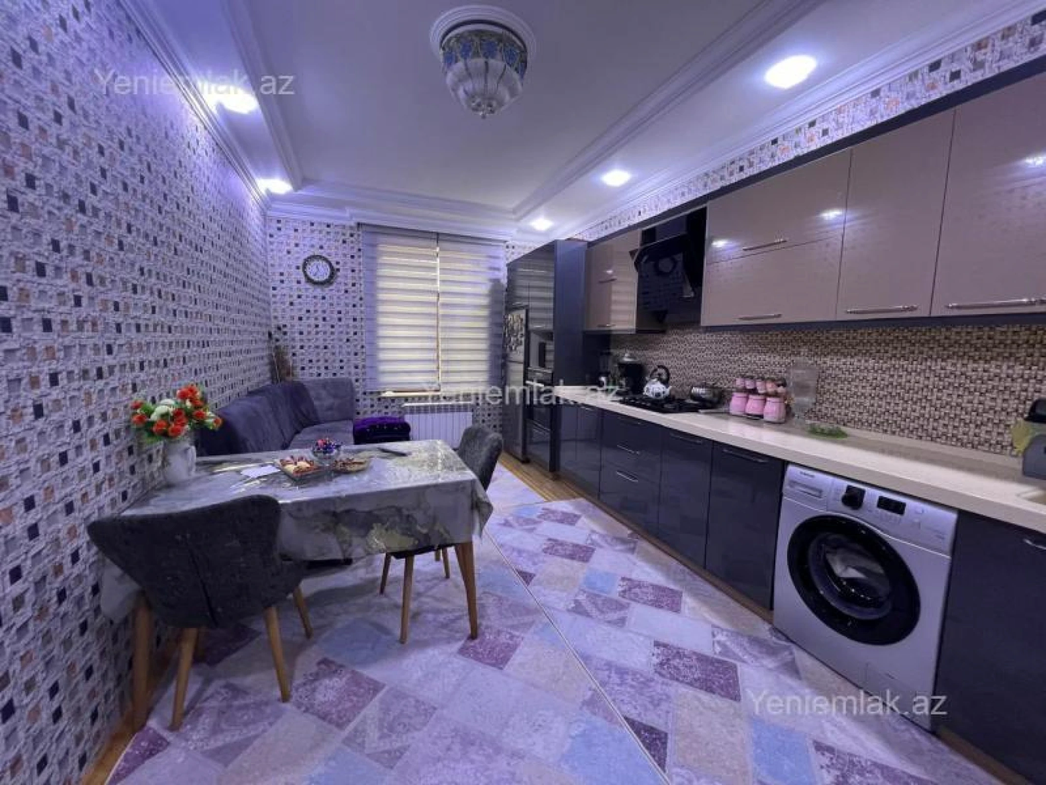 Satılır 6 otaqlı həyət evi 300 m²