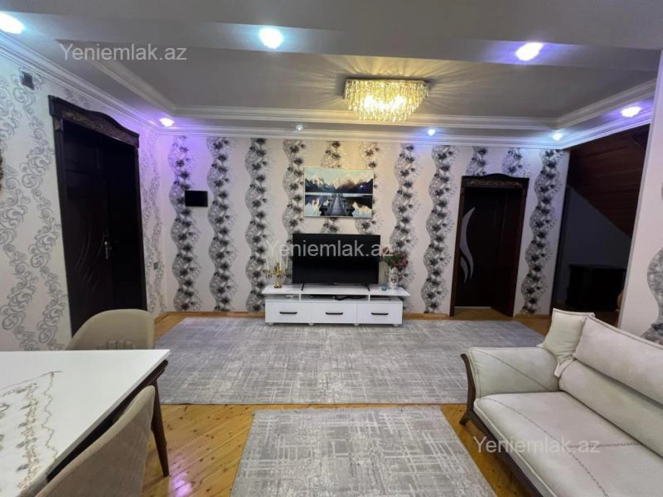 Satılır 6 otaqlı həyət evi 300 m²