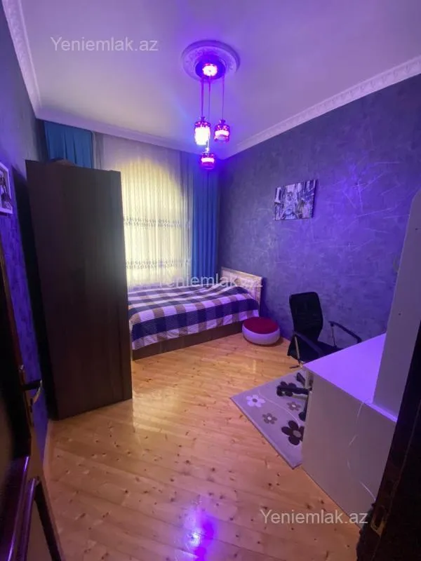 Satılır 6 otaqlı həyət evi 300 m²