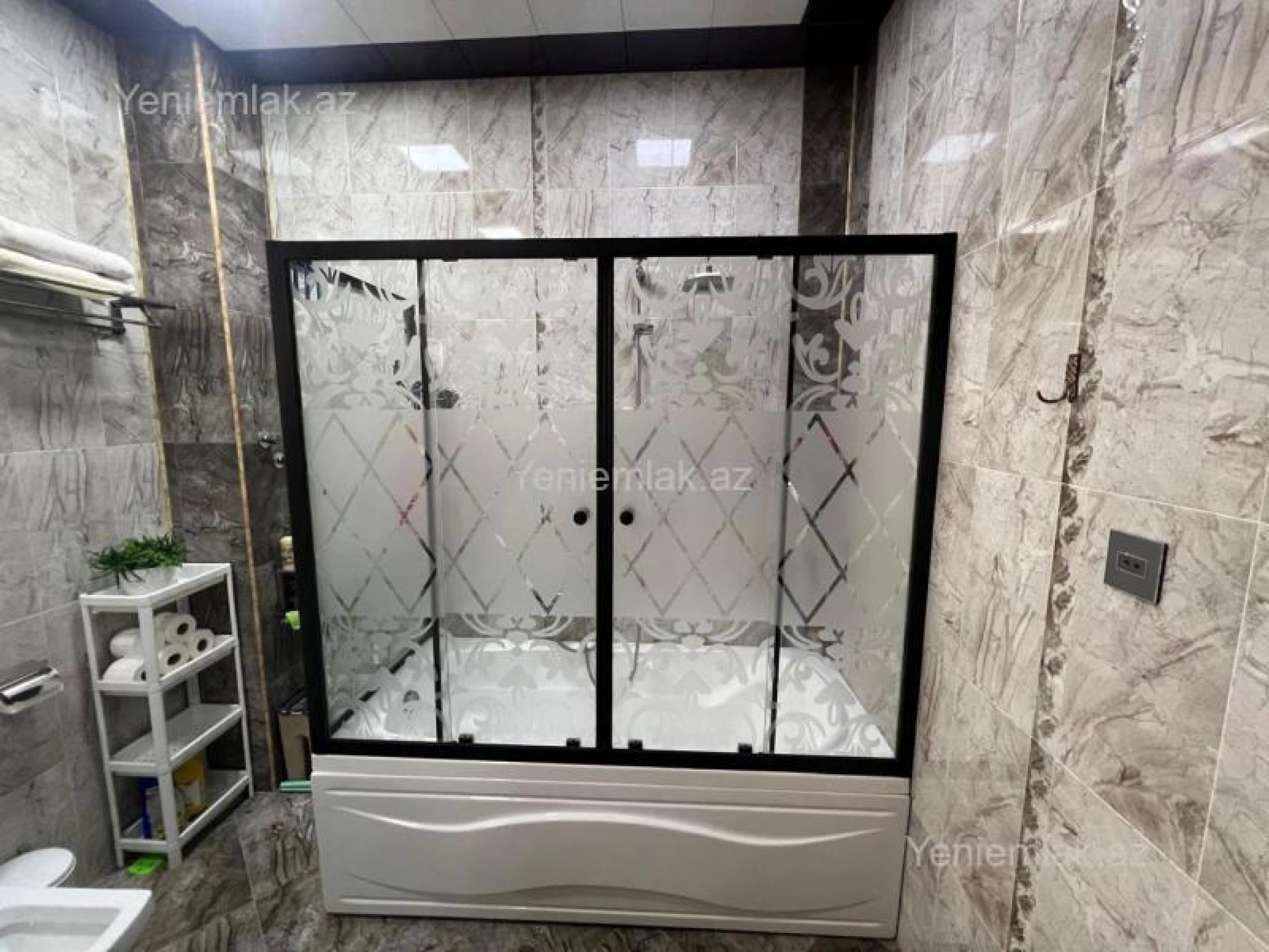 Satılır 6 otaqlı həyət evi 300 m²