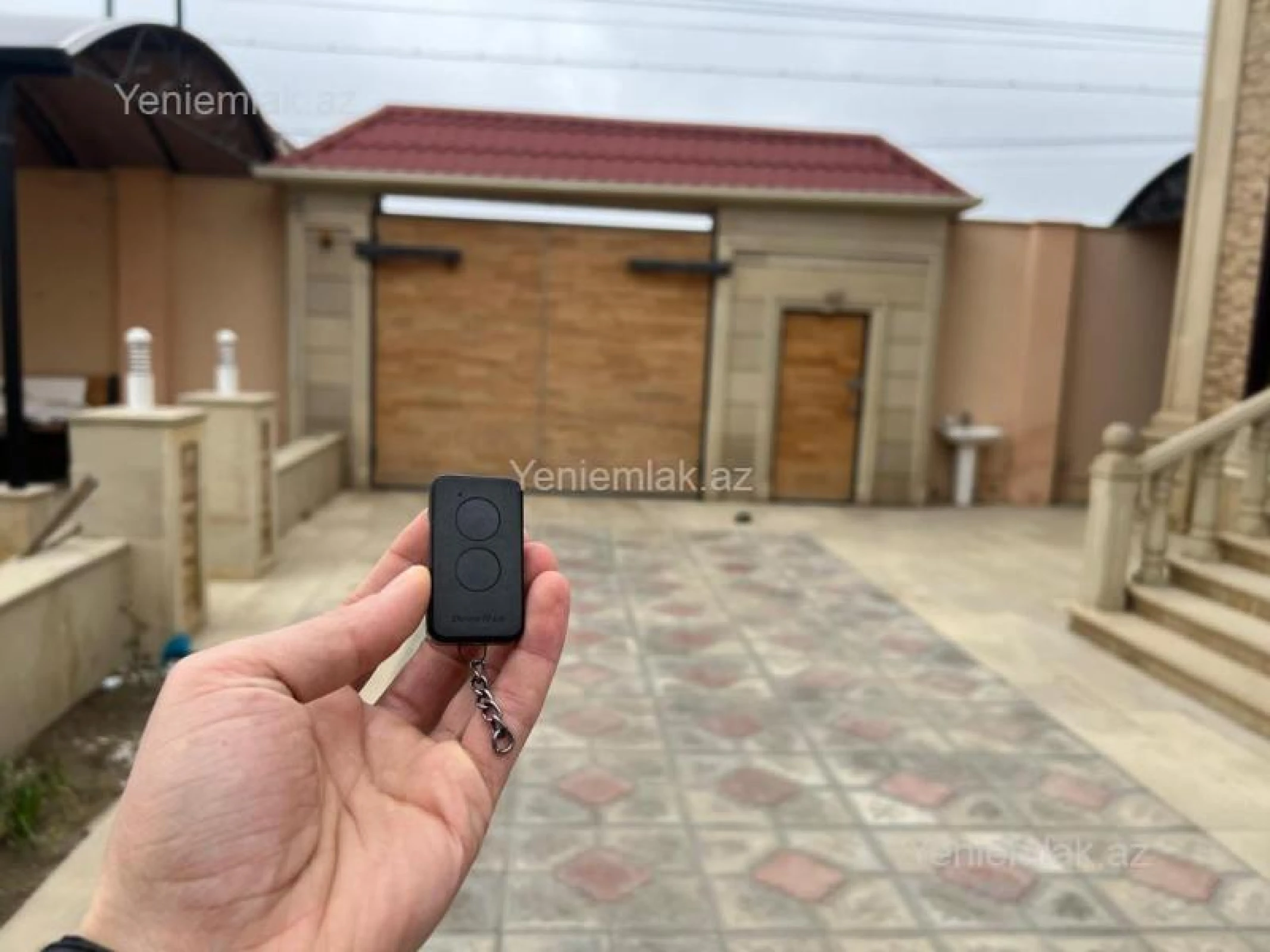 Satılır 6 otaqlı həyət evi 300 m²