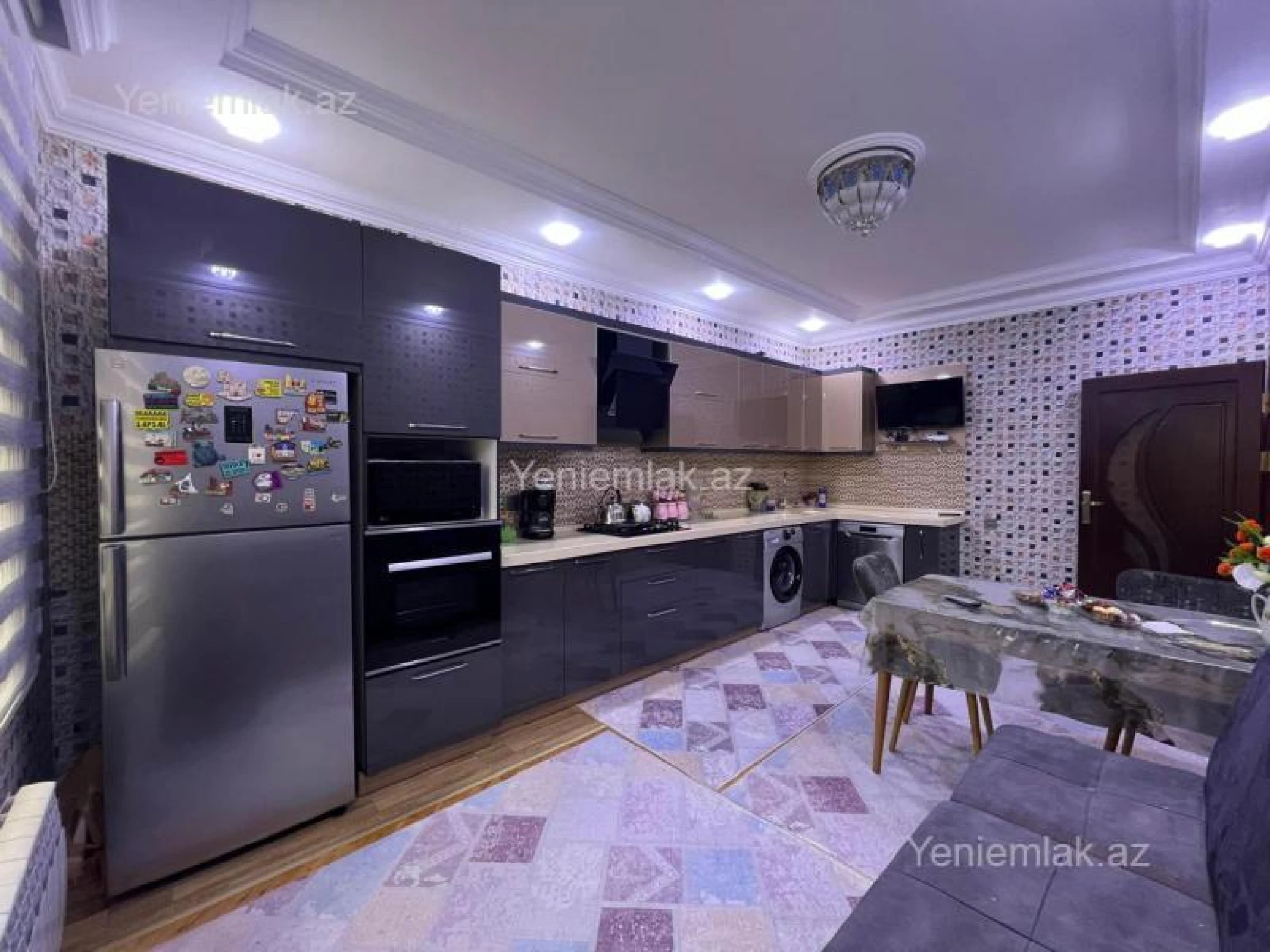 Satılır 6 otaqlı həyət evi 300 m²