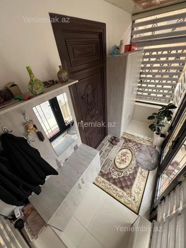 Satılır 6 otaqlı həyət evi 300 m²