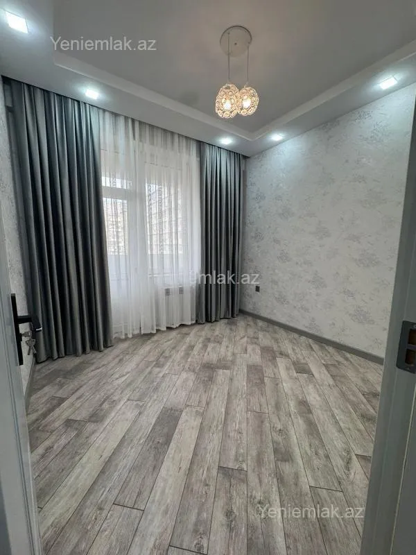 Satılır 3 otaqlı yeni tikili 75 m²