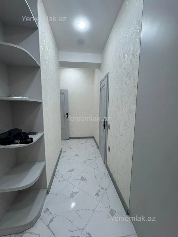 Satılır 3 otaqlı yeni tikili 75 m²