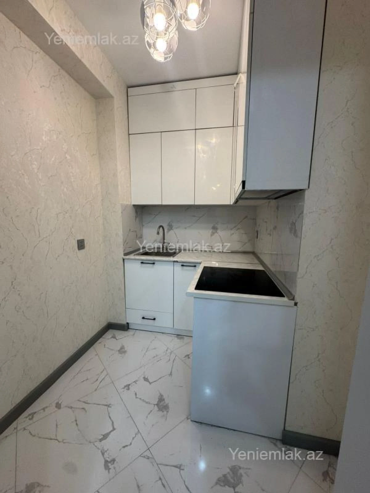 Satılır 3 otaqlı yeni tikili 75 m²