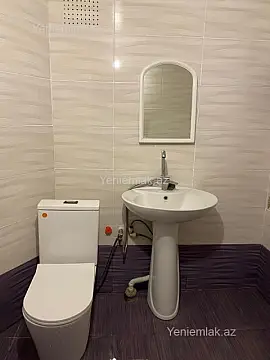 Satılır 3 otaqlı köhnə tikili 70 m²