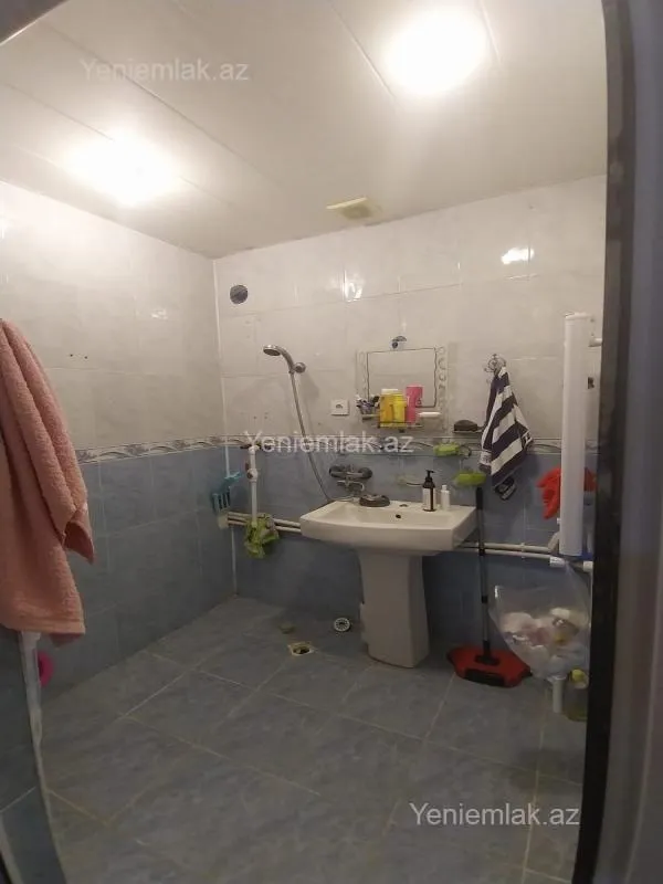 Satılır 3 otaqlı köhnə tikili 65 m²