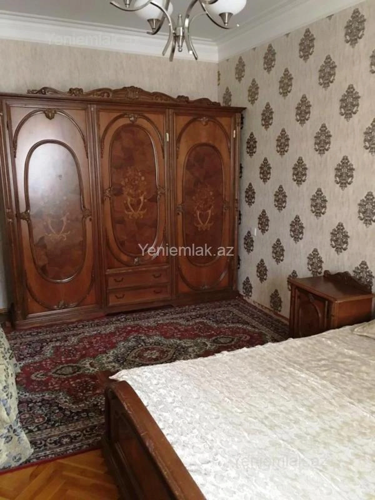 Satılır 3 otaqlı köhnə tikili 120 m²