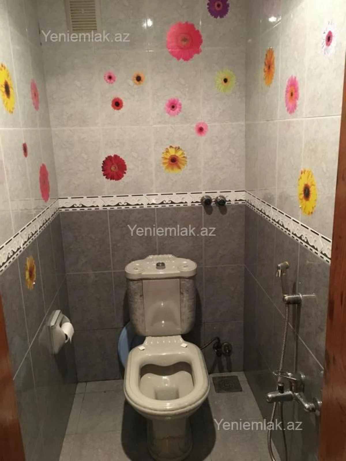 Satılır 3 otaqlı köhnə tikili 120 m²