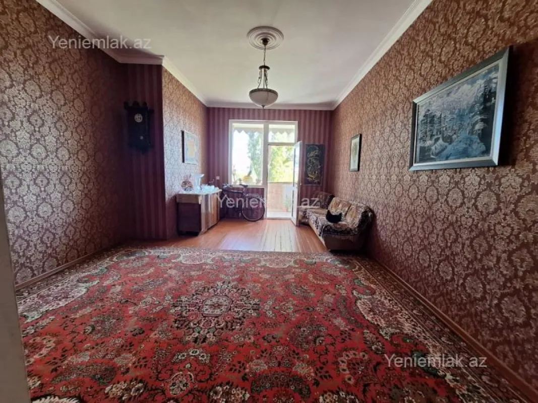 Satılır 2 otaqlı köhnə tikili 60 m²