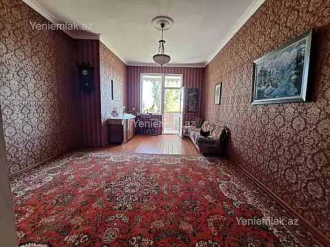 Satılır 2 otaqlı köhnə tikili 60 m²