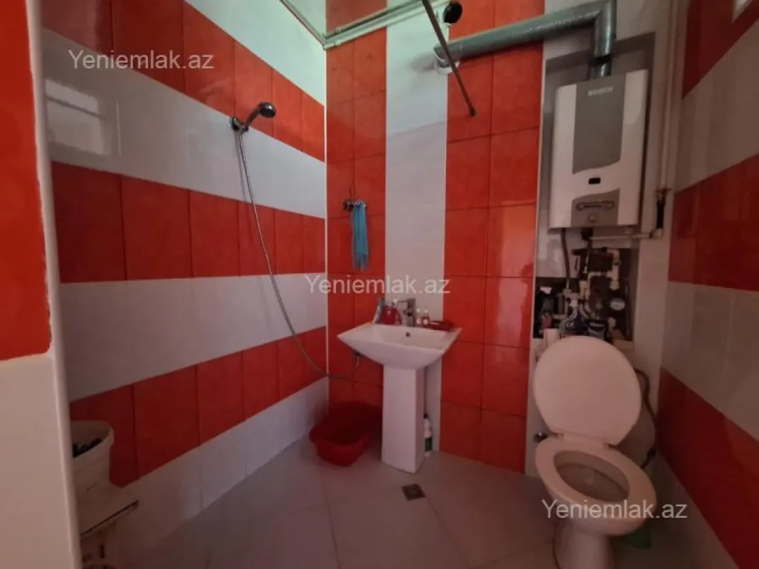 Satılır 2 otaqlı köhnə tikili 60 m²