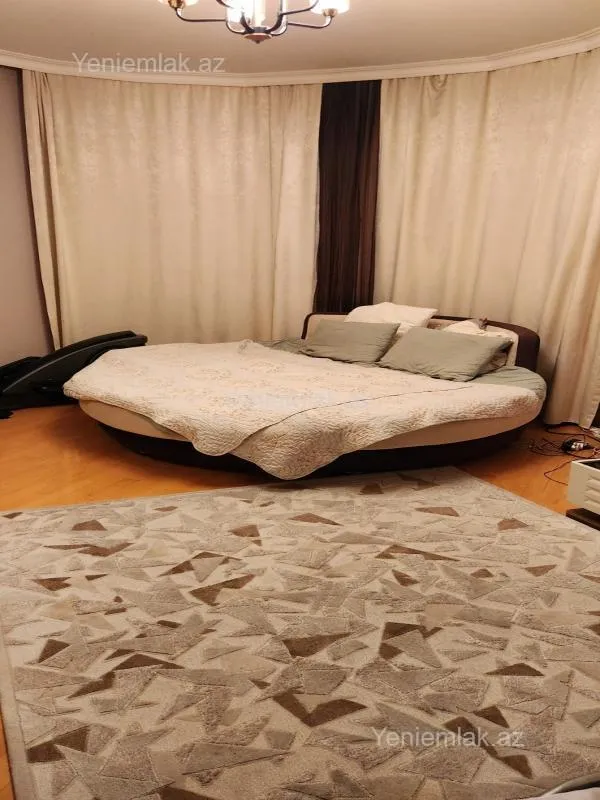 Satılır 3 otaqlı yeni tikili 150 m²