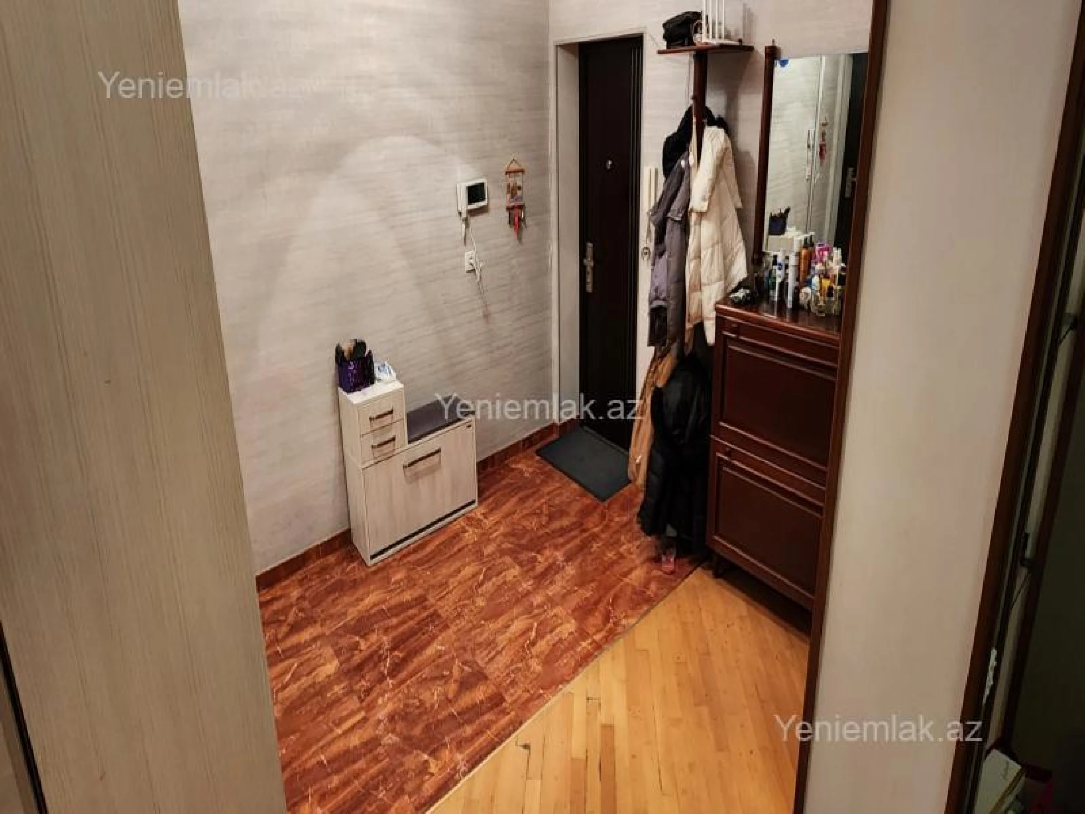 Satılır 3 otaqlı yeni tikili 150 m²