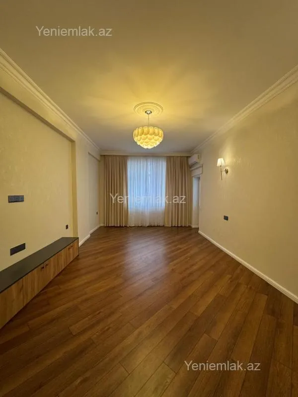 Satılır 3 otaqlı yeni tikili 105 m²