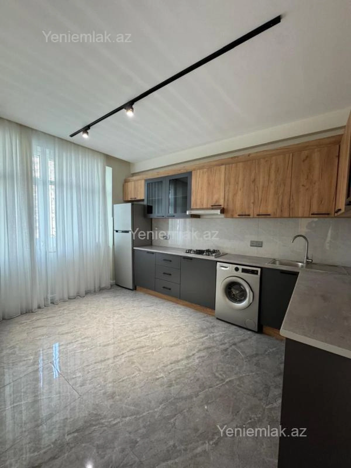 Satılır 3 otaqlı yeni tikili 105 m²