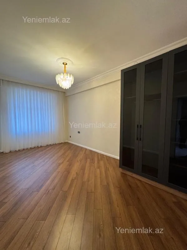 Satılır 3 otaqlı yeni tikili 105 m²