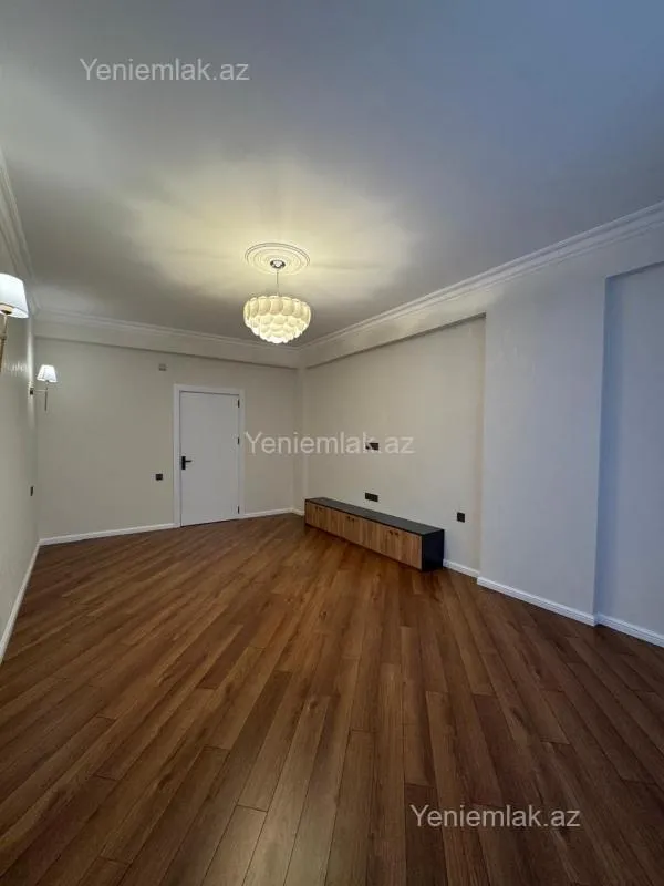 Satılır 3 otaqlı yeni tikili 105 m²