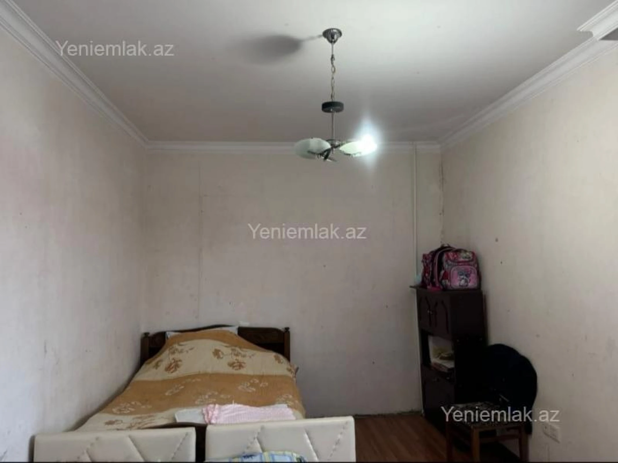 Satılır 3 otaqlı köhnə tikili 85 m²