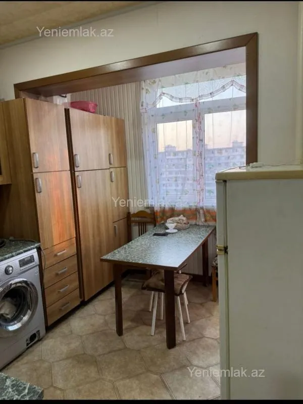 Satılır 3 otaqlı köhnə tikili 85 m²
