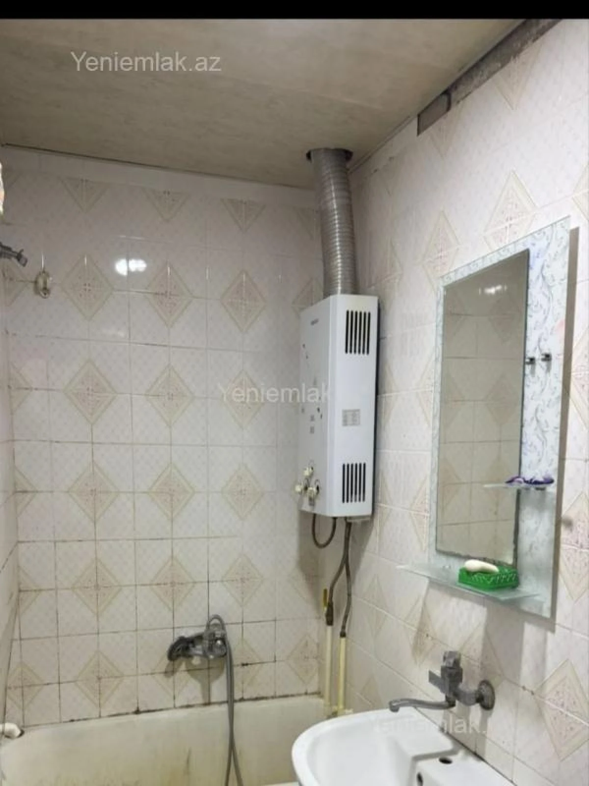 Satılır 3 otaqlı köhnə tikili 85 m²