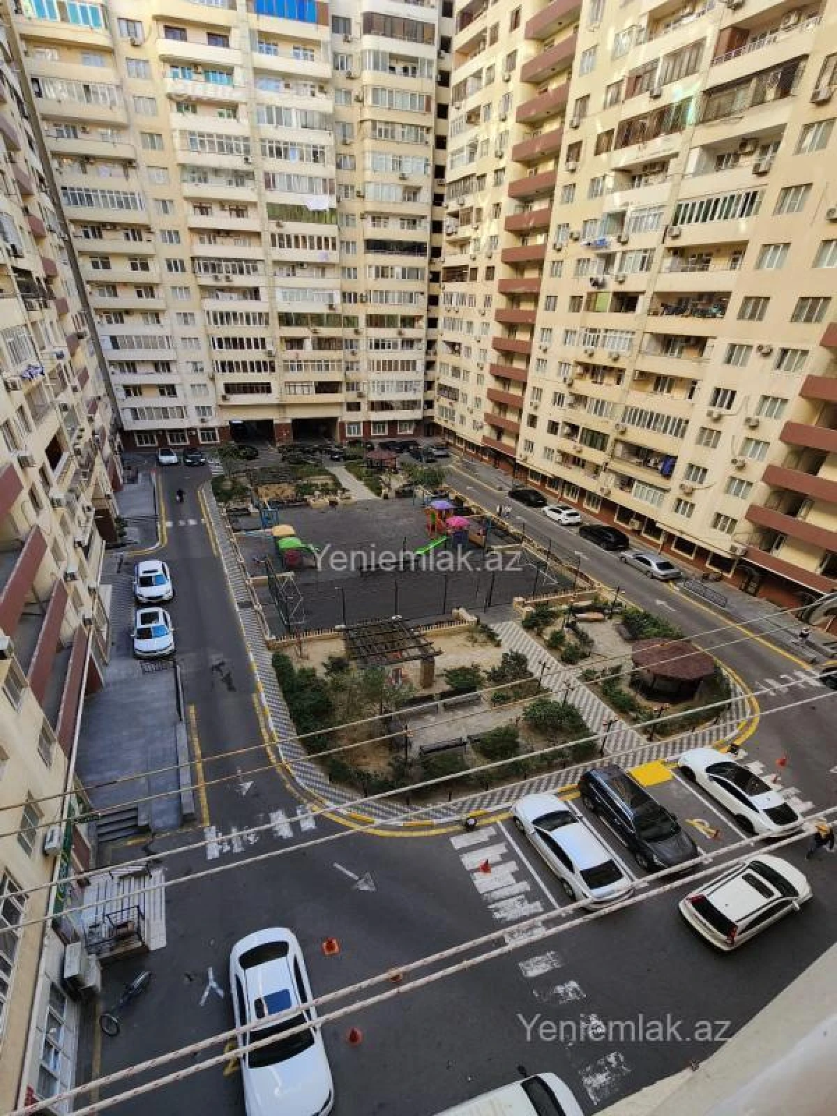 Satılır 3 otaqlı yeni tikili 80 m²