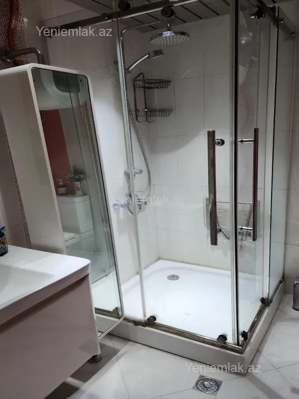 Satılır 3 otaqlı yeni tikili 80 m²