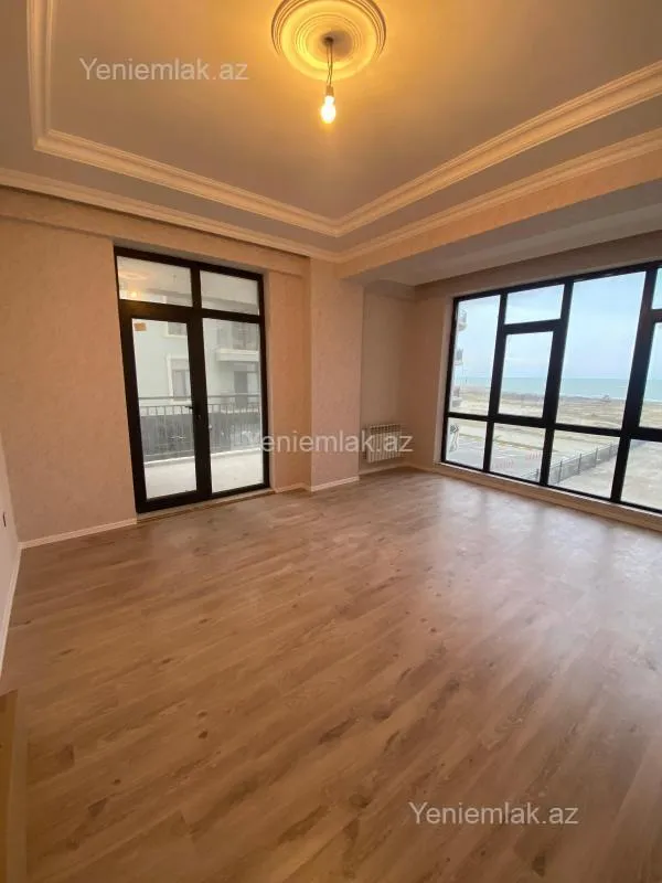 Satılır 3 otaqlı yeni tikili 95 m²