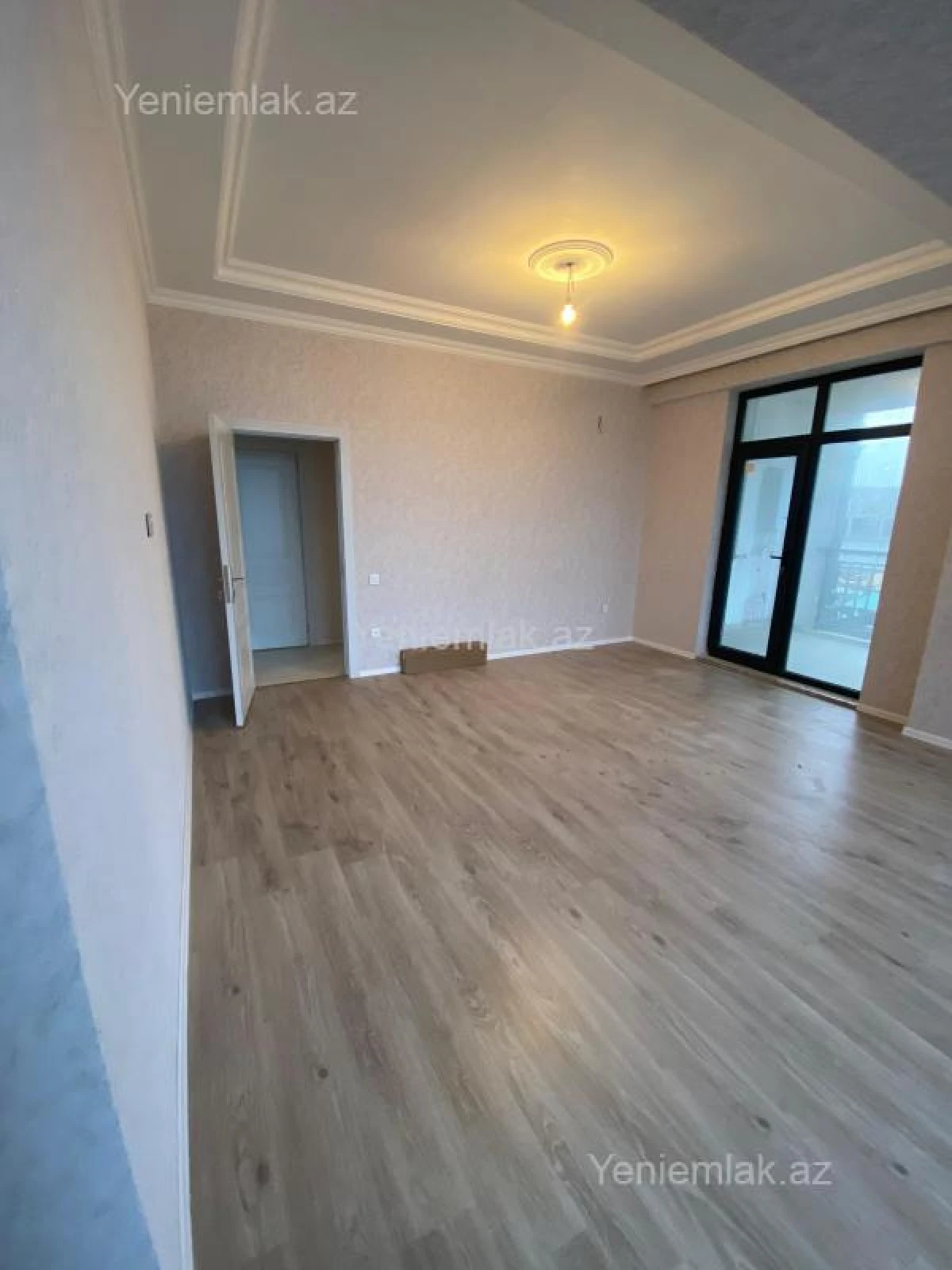 Satılır 3 otaqlı yeni tikili 95 m²