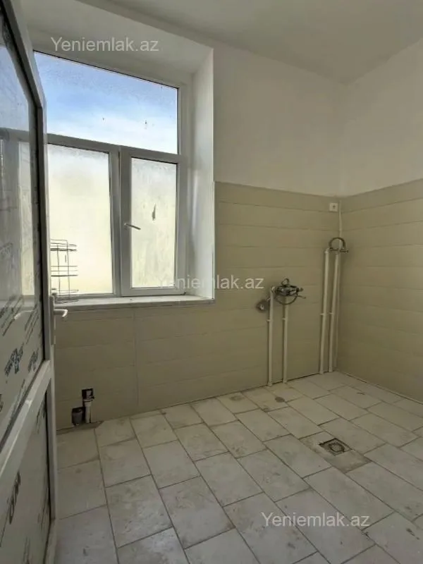 Satılır 3 otaqlı köhnə tikili 80 m²