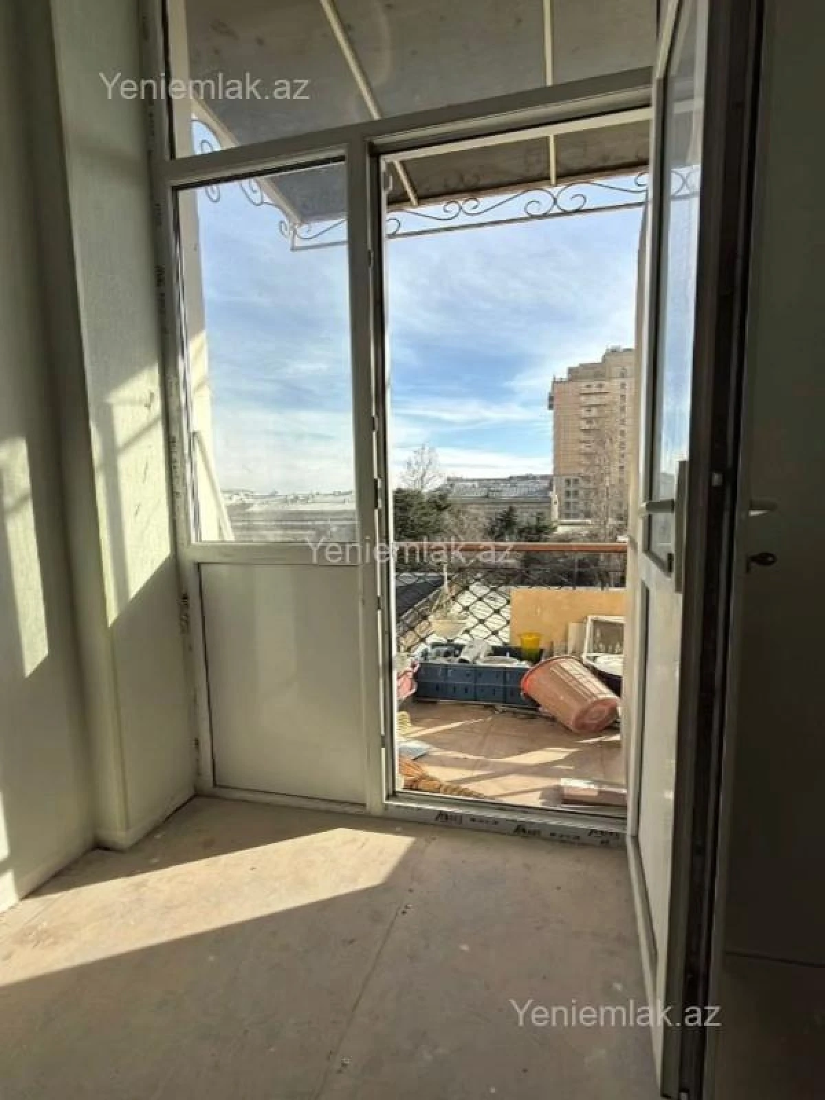 Satılır 3 otaqlı köhnə tikili 80 m²