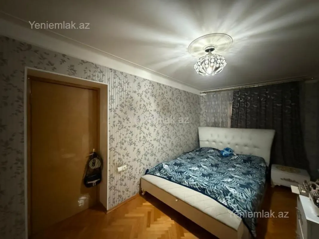 Satılır 3 otaqlı köhnə tikili 80 m²