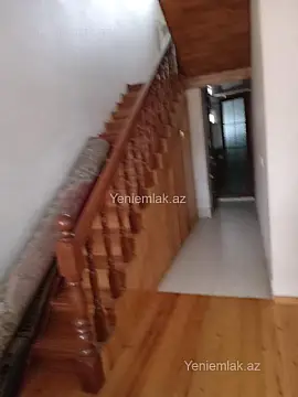 Satılır 8 otaqlı həyət evi 200 m²
